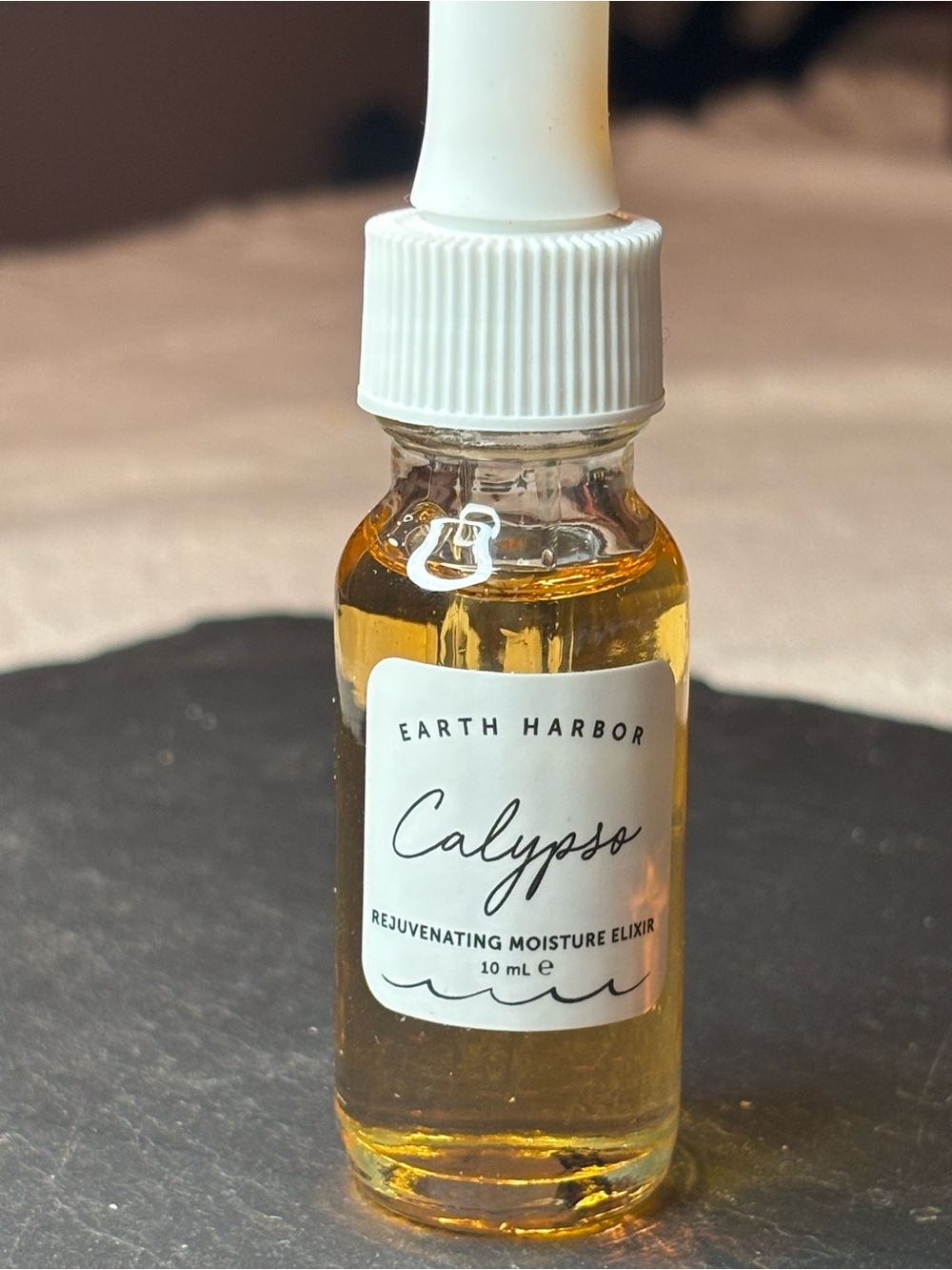 Earth Harbor Calypso Rejuvenating Moisture Elixir - Golden Oil